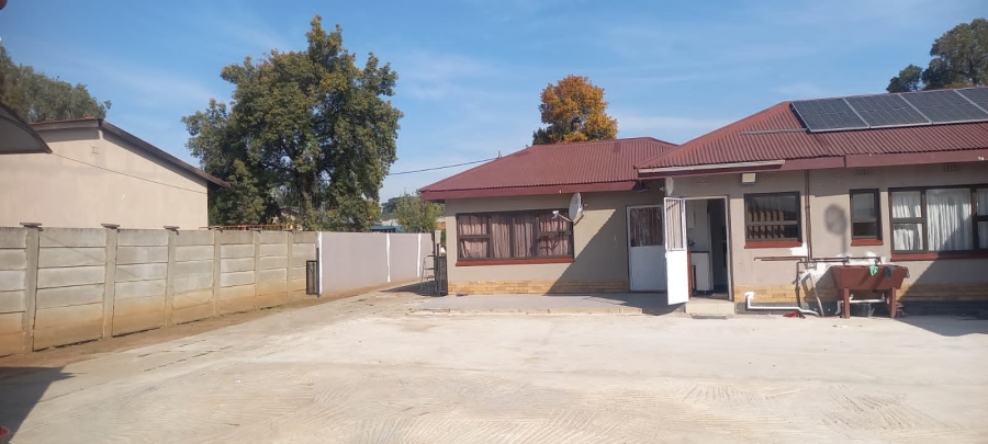 3 Bedroom Property for Sale in Ellaton North West